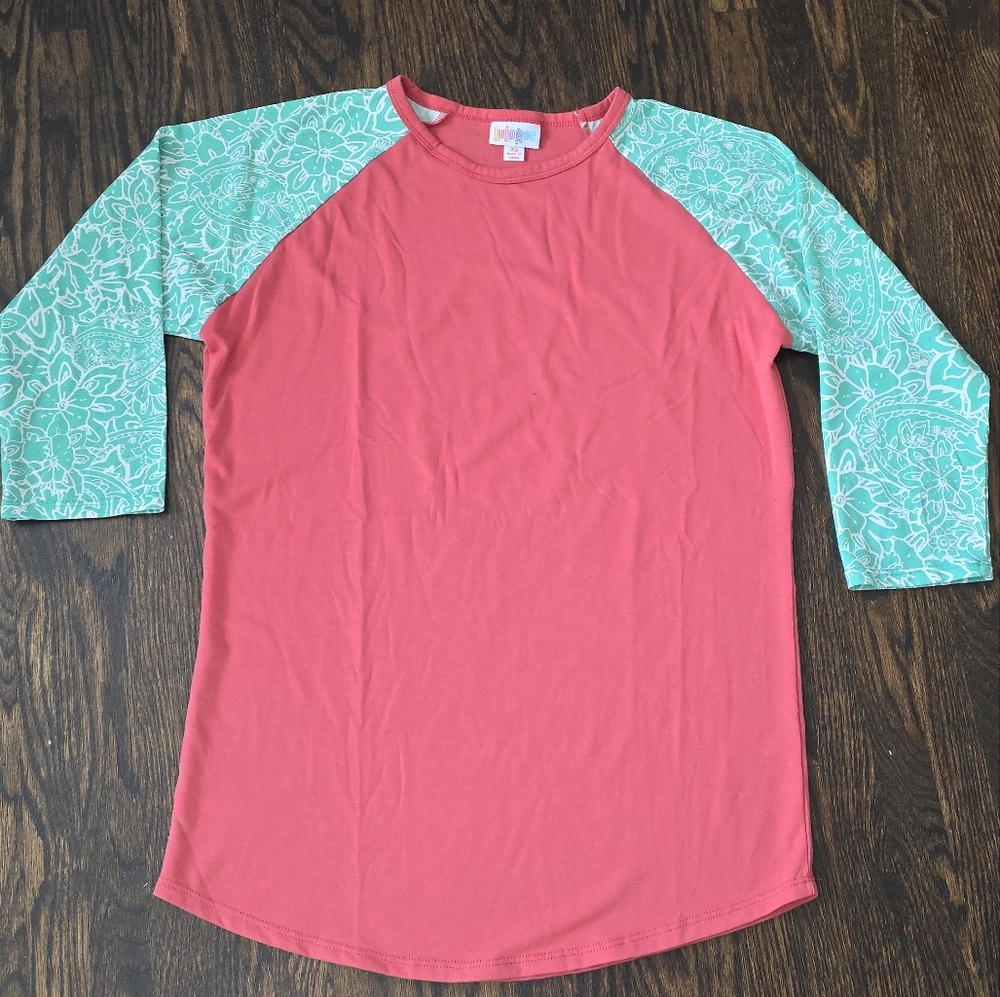 LuLaRoe Coral Top